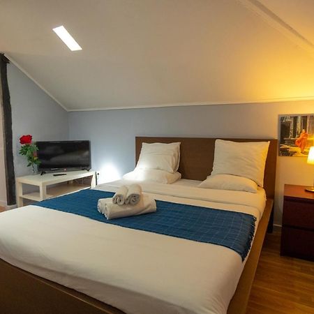 The Delight Hostel Lisbona Esterno foto
